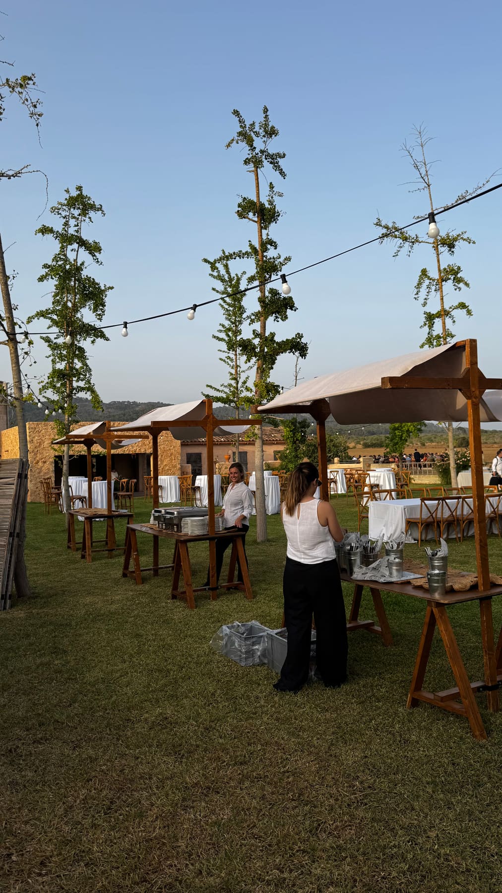 Cena de empresa con buffet organizada por Grupo Picolín
