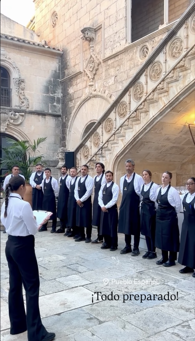 Personal de Grupo Picolín en un evento: camareros y azafatas (foto 9)